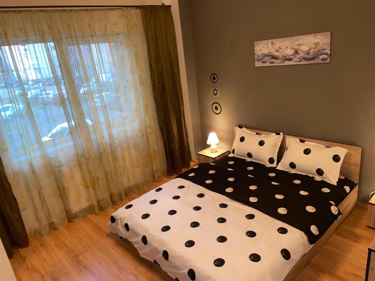 Motorway Alfa Apartament Apartment Arad Ngoại thất bức ảnh