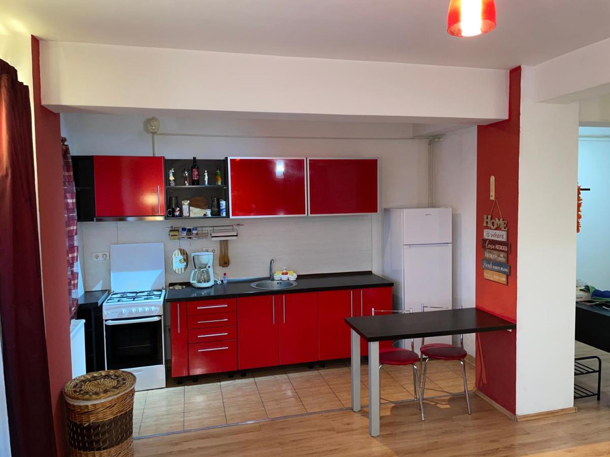 Motorway Alfa Apartament Apartment Arad Ngoại thất bức ảnh